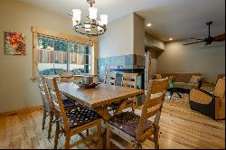 Beautifully Appointed Timbers Townhome