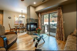 Beautifully Appointed Timbers Townhome