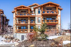 Top floor condo with views and quick access to Deer Valley East Village