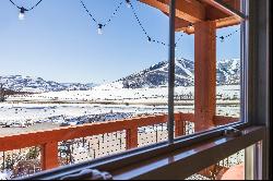 Top floor condo with views and quick access to Deer Valley East Village