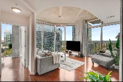 Corner Condo Unit with Panoramic City and Treetop Vistas