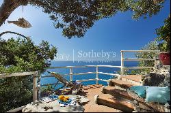 Villa with breathtaking views in the south of Sardinia