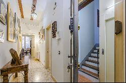 Beautiful apartment in one of the most emblematic streets of the Gothic Quarter.