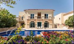 Beautiful 5-Bedroom Villa with Golf Course Views