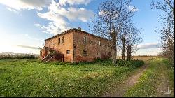 Eighteenth-century farmhouse to be renovated with land, Montepulciano