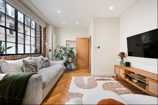 2 bedroom flat to rent in Whitechapel.