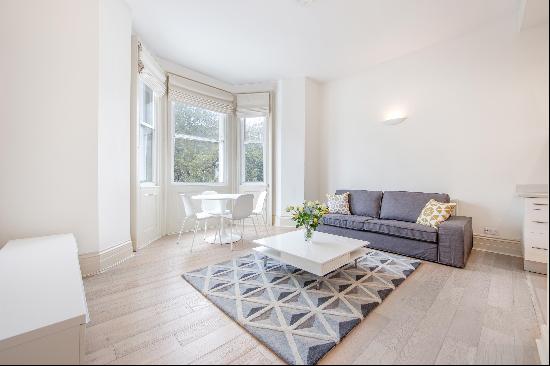 A bright one bedroom flat to rent in Chelsea, SW10