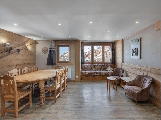 Ski-in-ski-out apartment in the centre of Val Thorens.