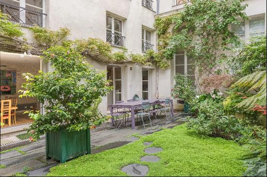 Exceptional triplex apartment in the heart of Paris.