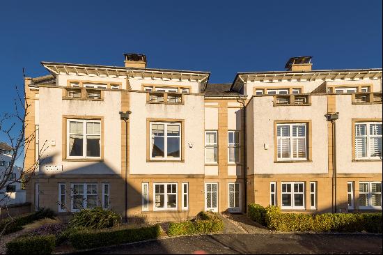 Modern four/five bedroom townhouse with fabulous views towards Cramond.