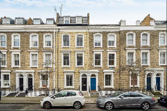 A spectacular duplex apartment with large south-west facing garden in Chelsea, SW10.