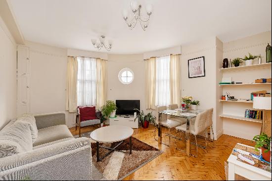 2 bedroom flat for sale in W2.