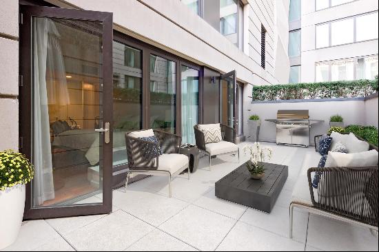 <p>  SoHo Luxury 2-Bedroom Rental with Private Outdoor Space</p> <p>Discover the ultimate 