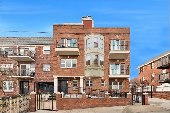 Discover this exceptional 4 story, 6-unit elevator building, masterfully constructed in 20