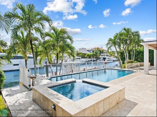 BERMUDA RIVIERA - 4 BD | 3 BA | 100' Waterfront with dock  This stunning waterfront home w