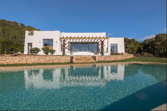 An incredible Blakstad villa in an unparalleled setting.