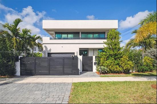 This custom-built contemporary home in Victoria Park offers over 3,500 sq ft of luxury liv