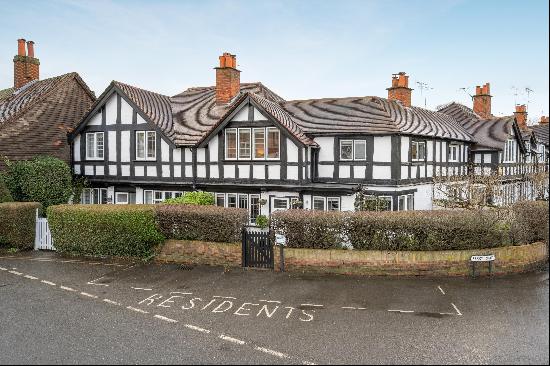 Fabulously Edwardian home in the centre of Bray that has been totally renovated to an exce