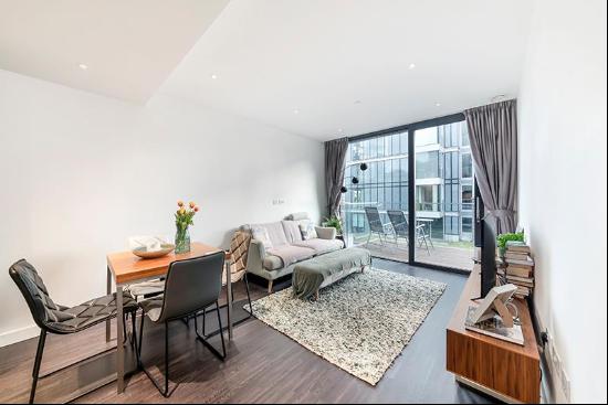 Modern 1 bedroom flat to rent in Goodman's Fields, E1