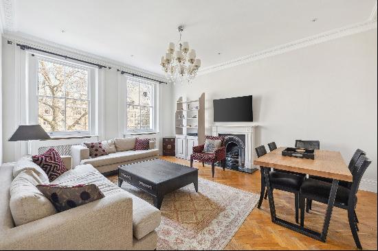 Elegant second-floor apartment in a prime South Kensington location.