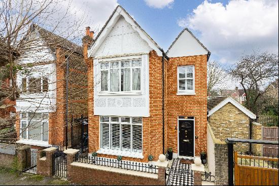 A stylish four-bedroom, end of terrace family home for sale near to Wimbledon Town Centre.