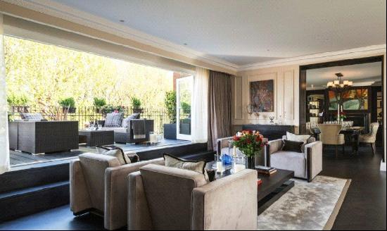 A 4 bedroom apartment on rent on Egerton Gardens, SW3