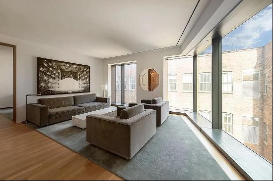 Introducing the perfect pied- -terre at the celebrated and record-breaking Foster + Par