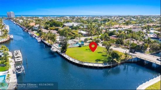 Experience unparalleled waterfront living on this exceptional lot with 200' of waterfront 