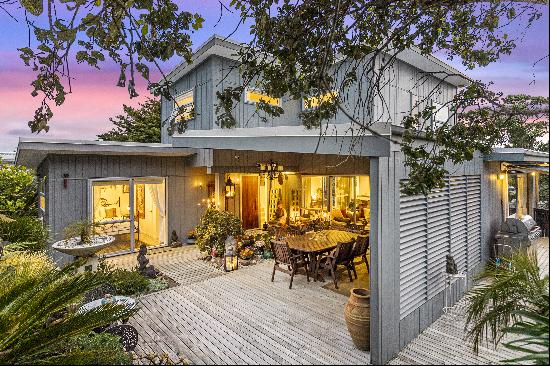 162 Ocean View Road, Oneroa, Waiheke Island