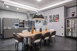 Prestigious apartment in Via dei Mille