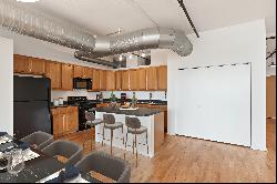 You’ll love this spacious 2 bed 2 bath condo in exciting Downtown West