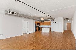 You’ll love this spacious 2 bed 2 bath condo in exciting Downtown West