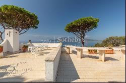 Villa with panoramic view in Ansedonia