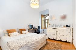 Flat, 3 bedrooms, for Sale