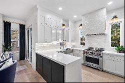 51 Via Amanti, Newport Beach, CA 92657