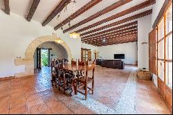 Unique villa in a privileged environment in Elche