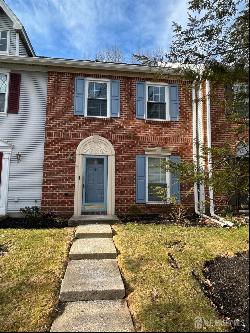 22 Albury Way, North Brunswick NJ 08902