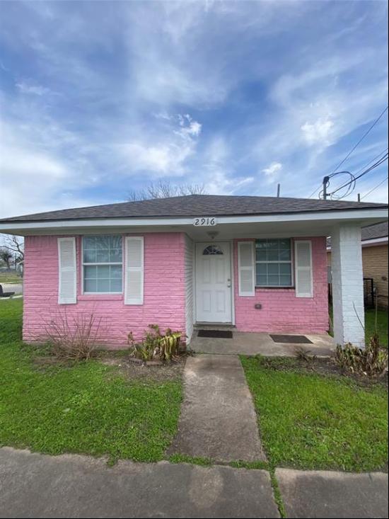 2902 Wipprecht Street Unit 2916, Houston TX 77026