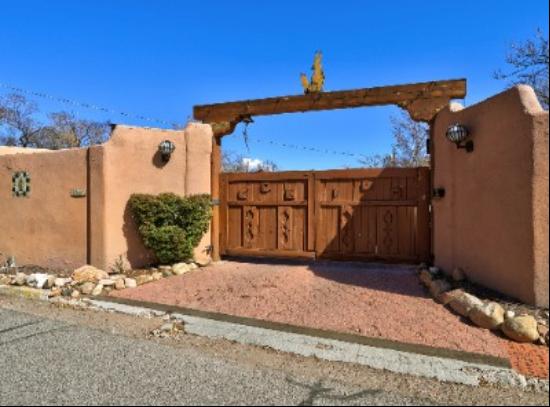 220 Irvine St Unit B, Santa Fe NM 87501