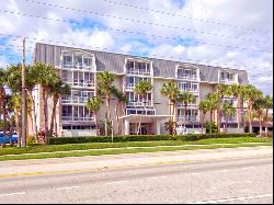 4601 Highway A1A Unit 102, Vero Beach FL 32963