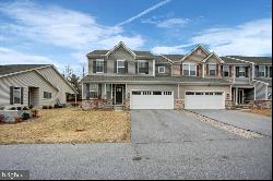 5355 Mendenhall Drive, Mechanicsburg PA 17050