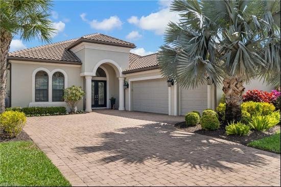 9450 Galliano Ter, Naples FL 34119