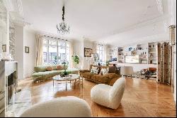 PASSY - TROCADERO -Family apartment 227m² 4 bedrooms for sale Paris 75116