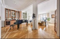 PASSY - Turnky 4 bedrooms apartment 227m²  Paris 75116