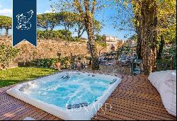 Exclusive estate for sale with sauna, gym and outdoor jacuzzi in the heart of Rome