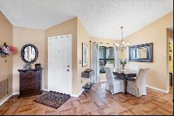 311 Pembroke Dr #217, Venice, FL 34293