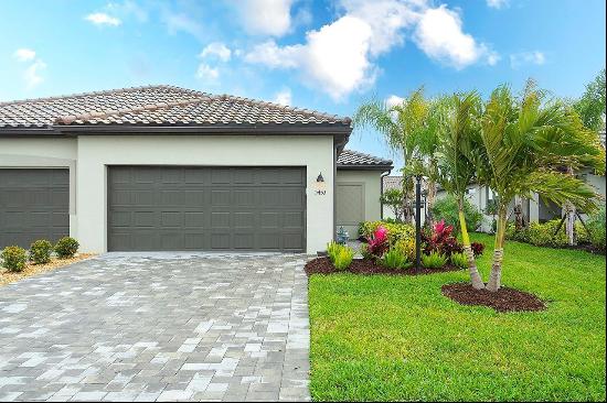 5433 Mystic Water Cv, Lakewood Ranch, FL 34211