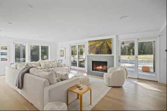 151 Skimhampton Rd In East Hampton, New York