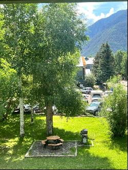 Elevated Mountain Living in Historic Downtown Telluride  