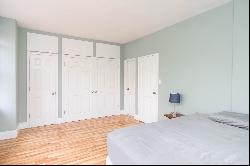 “ CHARMING ONE-BEDROOM APARTMENT IN HISTORIC FOREST HILLS GARDENS”